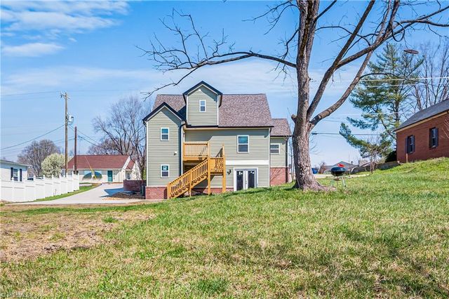 303 Orchard Street, Mount Airy, NC 27030