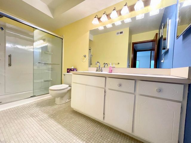 54749 Shelby Road, Shelby Twp, MI 48316