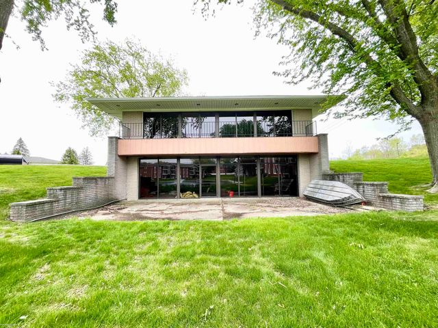 54749 Shelby Road, Shelby Twp, MI 48316