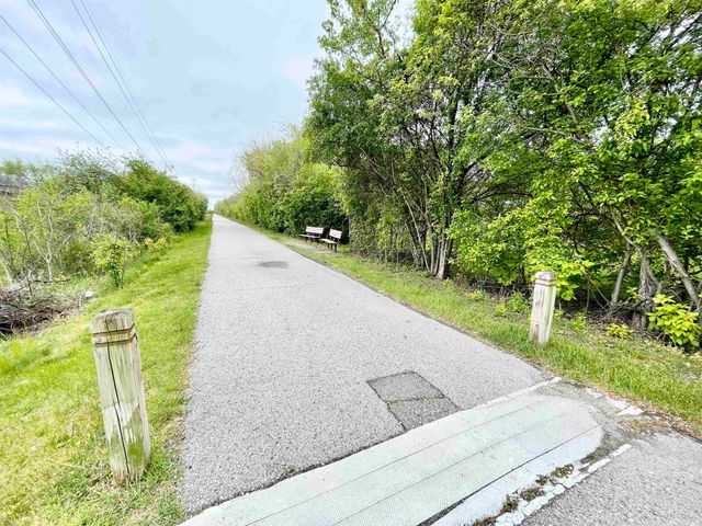 54749 Shelby Road, Shelby Twp, MI 48316