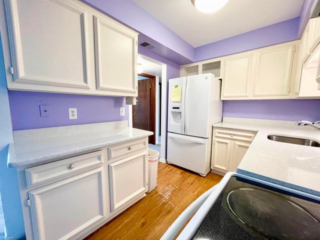 54749 Shelby Road, Shelby Twp, MI 48316