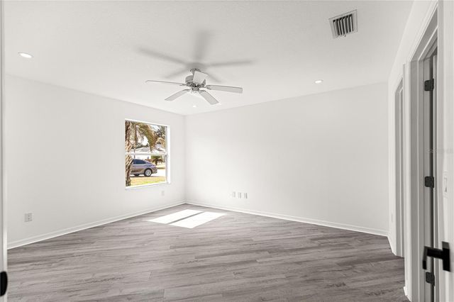 8338 SE 178TH DEVEAUX LANE, The Villages, FL 32162