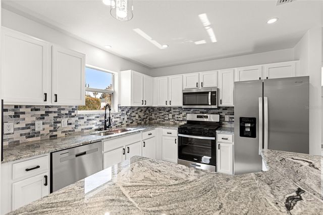 8338 SE 178TH DEVEAUX LANE, The Villages, FL 32162