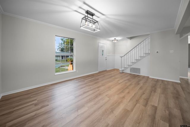 1807 Kimwood Ln, Tyler, TX 75703