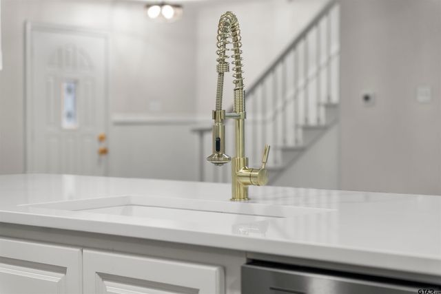 1807 Kimwood Ln, Tyler, TX 75703