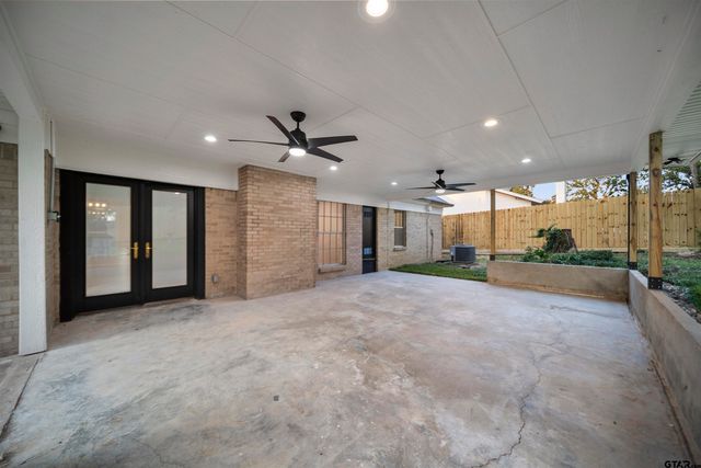 1807 Kimwood Ln, Tyler, TX 75703