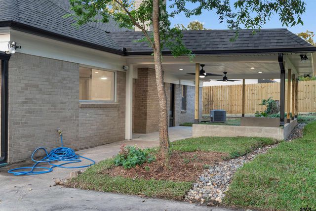 1807 Kimwood Ln, Tyler, TX 75703