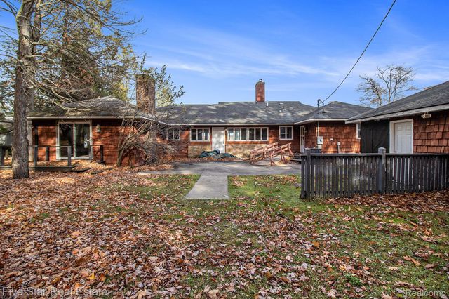 3162 Crescent Beach Road, Manistee, MI 49660