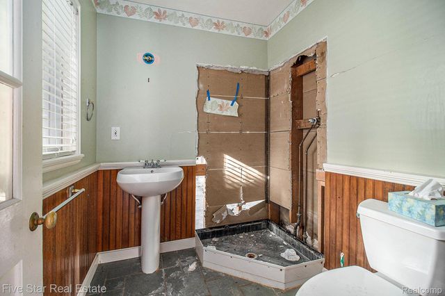 3162 Crescent Beach Road, Manistee, MI 49660