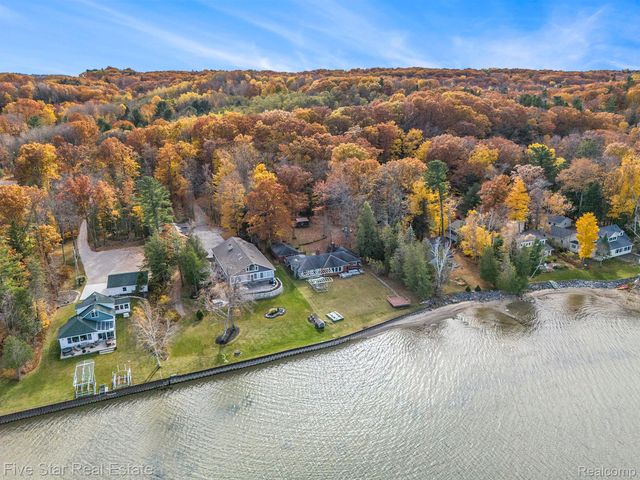 3162 Crescent Beach Road, Manistee, MI 49660