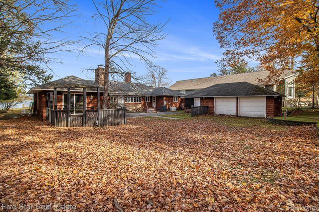 3162 Crescent Beach Road, Manistee, MI 49660