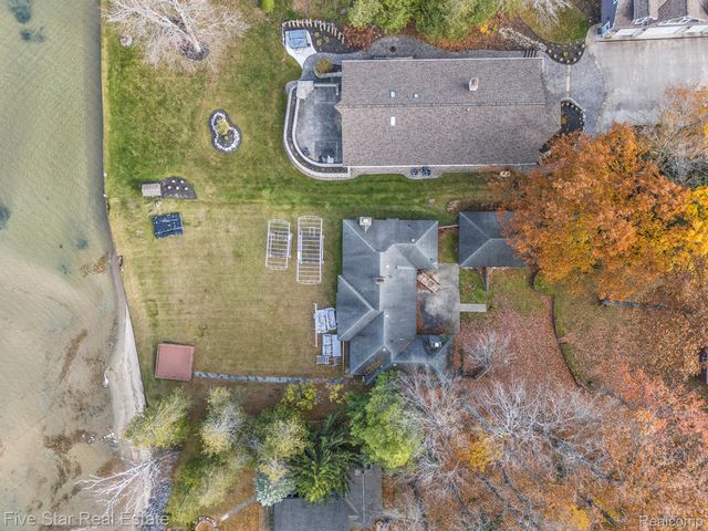 3162 Crescent Beach Road, Manistee, MI 49660