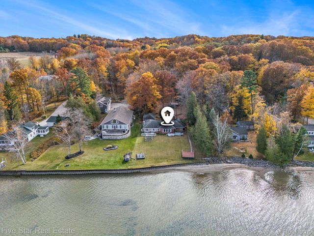 3162 Crescent Beach Road, Manistee, MI 49660