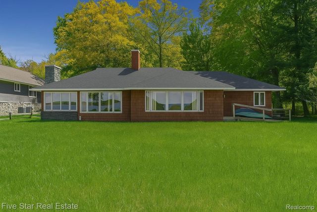 3162 Crescent Beach Road, Manistee, MI 49660