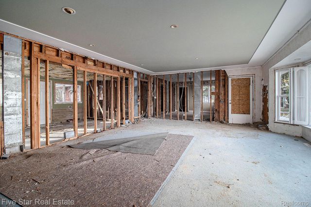 3162 Crescent Beach Road, Manistee, MI 49660