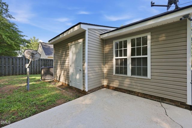 208 Highgate Circle, Wake Forest, NC 27587