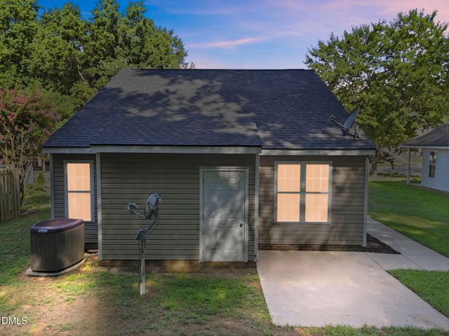208 Highgate Circle, Wake Forest, NC 27587