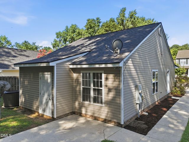 208 Highgate Circle, Wake Forest, NC 27587