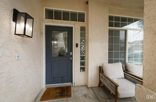 8300 Black Knot Court, Bakersfield, CA 93311