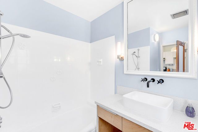2460 Gower Street, Los Angeles, CA 90068