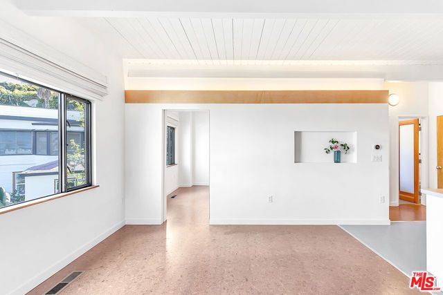 2460 Gower Street, Los Angeles, CA 90068
