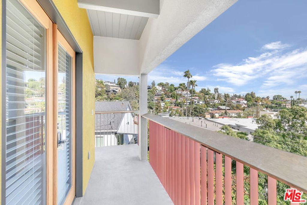2460 Gower Street, Los Angeles, CA 90068