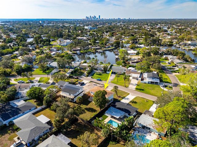 4869 VENETIAN BOULEVARD NE, St Petersburg, FL 33703