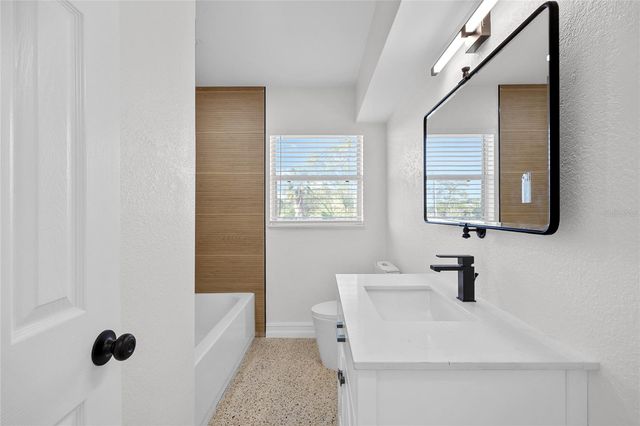 4869 VENETIAN BOULEVARD NE, St Petersburg, FL 33703