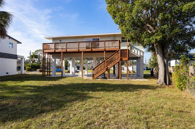 4869 VENETIAN BOULEVARD NE, St Petersburg, FL 33703