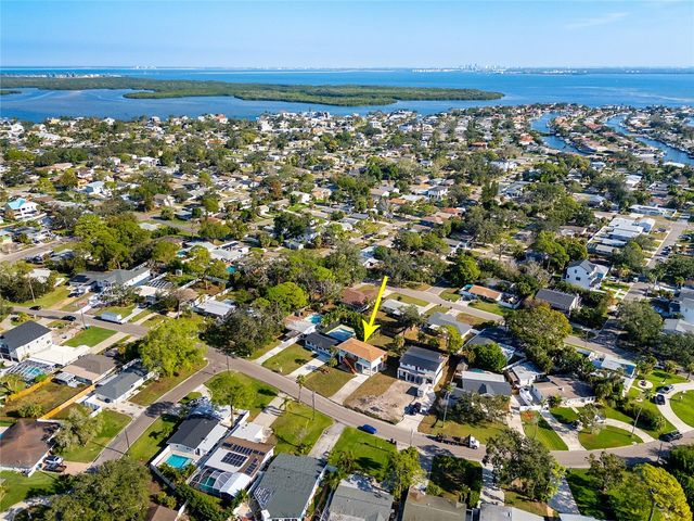 4869 VENETIAN BOULEVARD NE, St Petersburg, FL 33703