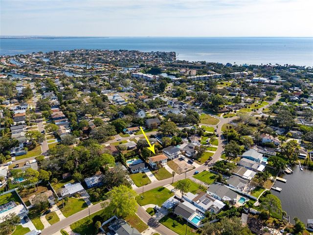 4869 VENETIAN BOULEVARD NE, St Petersburg, FL 33703