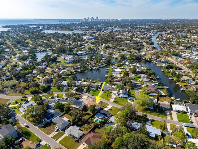 4869 VENETIAN BOULEVARD NE, St Petersburg, FL 33703