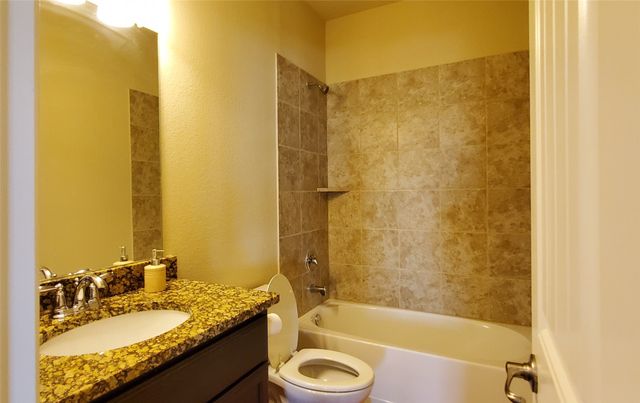 104 Rustic Oak Lane, Mckinney, TX 75072