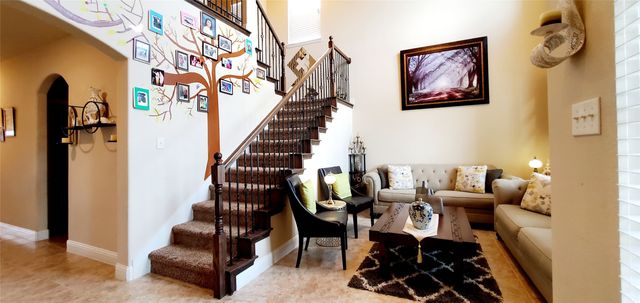 104 Rustic Oak Lane, Mckinney, TX 75072