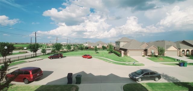 104 Rustic Oak Lane, Mckinney, TX 75072