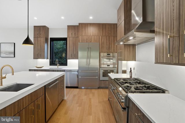 1853 MASSACHUSETTS AVE, Mclean, VA 22101