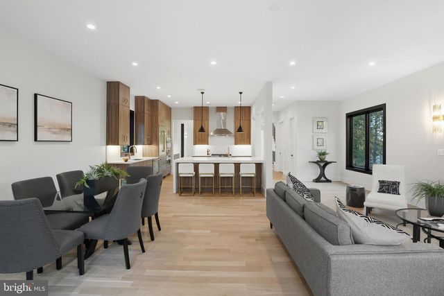 1853 MASSACHUSETTS AVE, Mclean, VA 22101