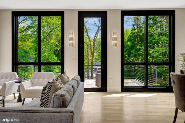 1853 MASSACHUSETTS AVE, Mclean, VA 22101