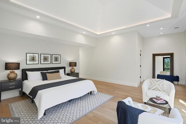 1853 MASSACHUSETTS AVE, Mclean, VA 22101