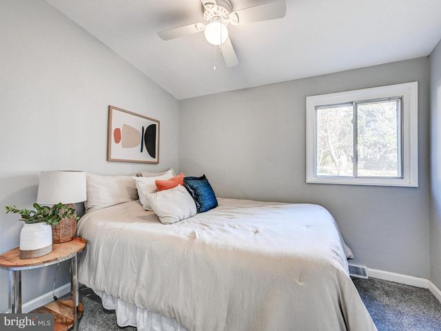 906 SCOTTS HILL DR, Pikesville, MD 21208