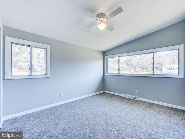 906 SCOTTS HILL DR, Pikesville, MD 21208