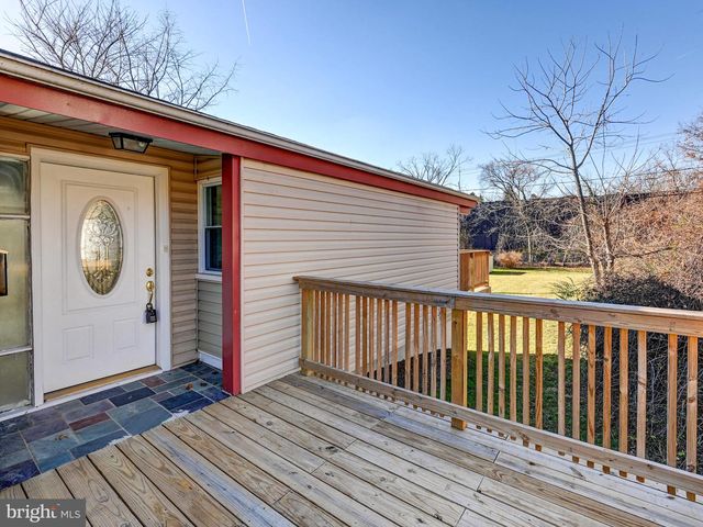 906 SCOTTS HILL DR, Pikesville, MD 21208