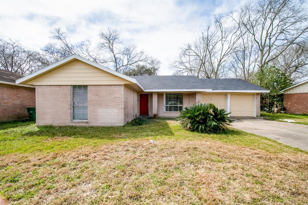 5755 Oakham Street, Houston, TX 77085