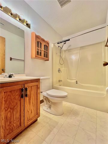 620 Topaz Lane, Brunswick, OH 44212