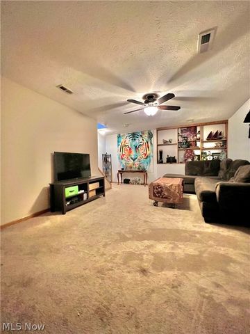 620 Topaz Lane, Brunswick, OH 44212