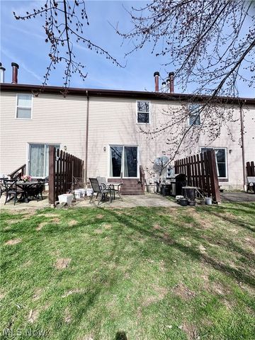 620 Topaz Lane, Brunswick, OH 44212