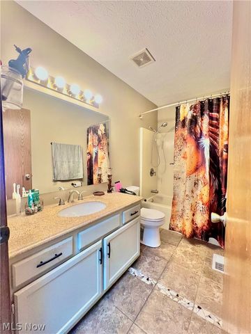 620 Topaz Lane, Brunswick, OH 44212