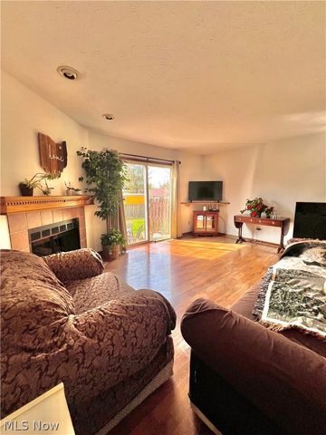 620 Topaz Lane, Brunswick, OH 44212