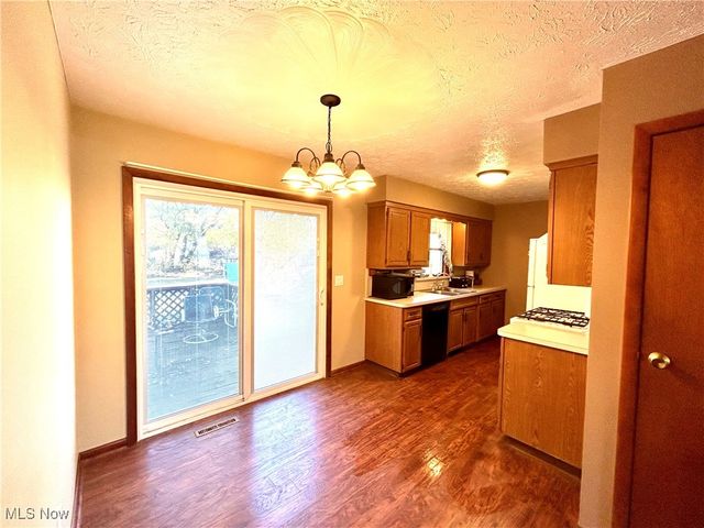 2205 Kimball Court, Akron, OH 44314