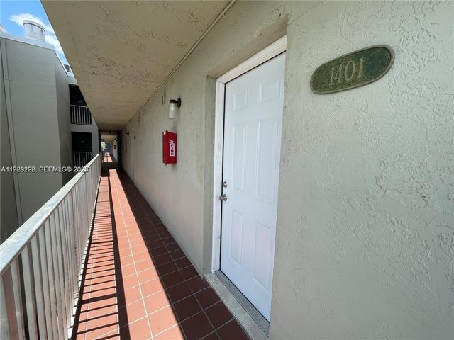 10090 NW 80th Ct 1401, Hialeah Gardens, FL 33016